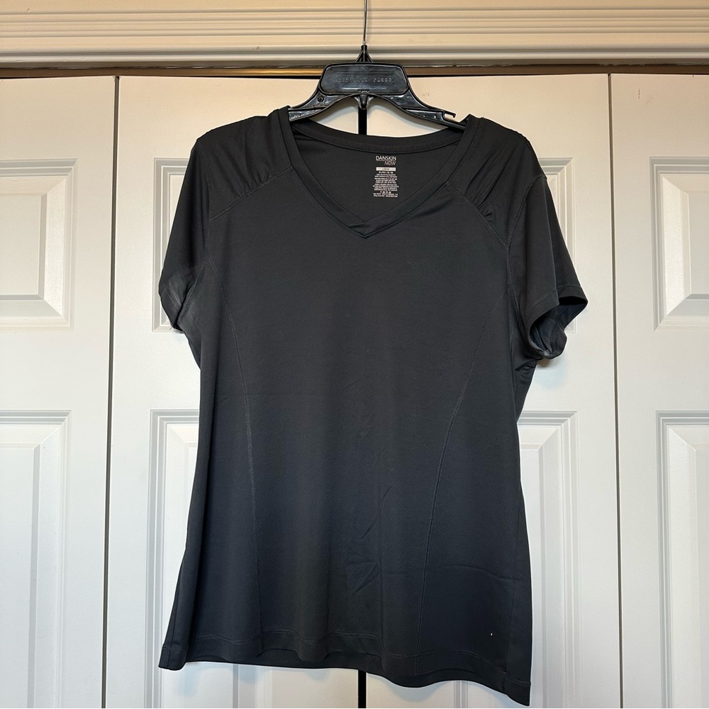 XL Women’s Black Danskin Now Active Top